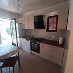 Διαμέρισμα In Quiet Place Near The Beaches *