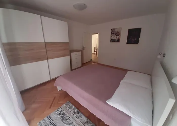 Apartment In Quiet Place Near The Beaches