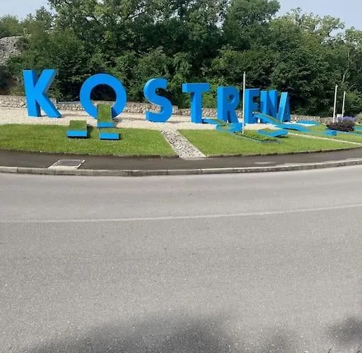 In Quiet Place Near The Beaches Apartament *